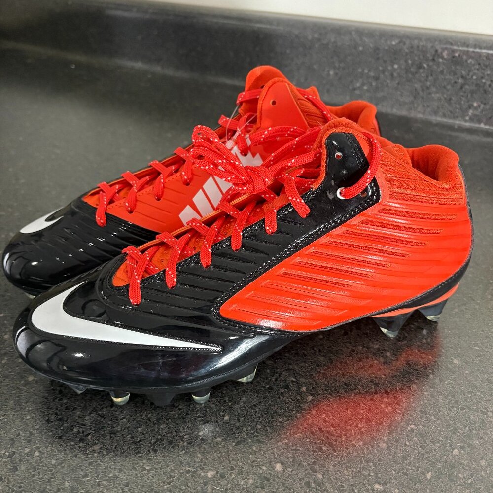 NIKE VAPOR JET FOOTBALL CLEATS BRAND NEW SIZE 10.5